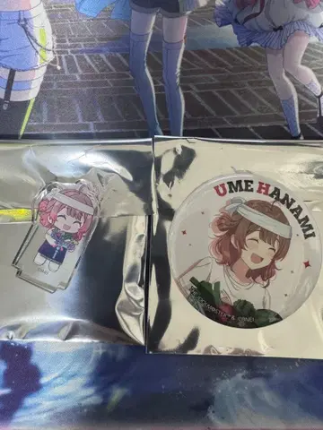 학마스 팝업 스토어 업무 체험 미니 아크릴 스탠드 캔뱃지 하나미 유메