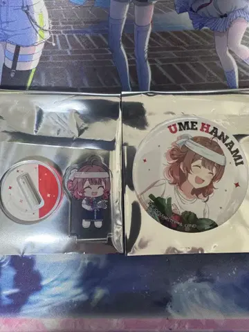 학마스 팝업 스토어 업무 체험 미니 아크릴 스탠드 캔뱃지 하나미 유메