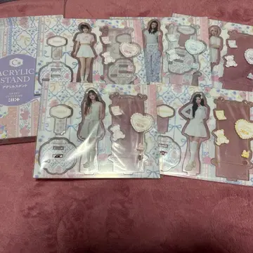 ILLIT 제일복권 C상 아크릴 스탠드