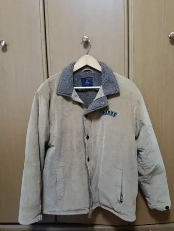 ROARK 코듀로이 보아 자켓 M 사이즈 착용 횟수 적음