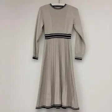 DRESKIP 베이지 리브 롱 니트 원피스