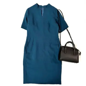 [ 새상품급 ] DAMA collection 모 100% 원피스 미실루엣