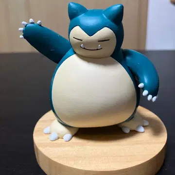 몬코레 카비곤 피규어 스탠딩 포즈