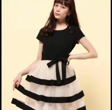 STRAWBERRY-FIELDS 반팔 원피스 결혼식용