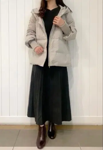 Dessin 소매 리브 부착 숏 다운 자켓