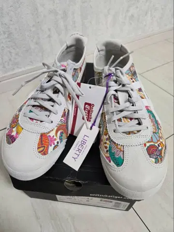 오니츠카타이거 스니커즈