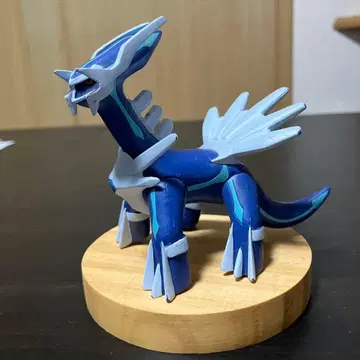 몬코레 디아루가 피규어 파랑