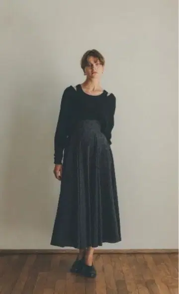 CLANE 자카드 플라워 플레어 스커트