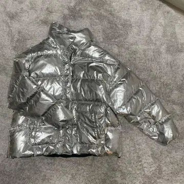 [ GAP ] 메탈릭 다운 다운 자켓 실버 다운