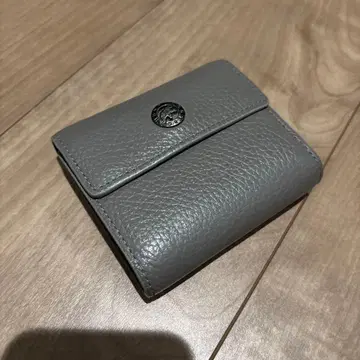 새상품급 헌팅월드 가죽 3단 폴더형 지갑