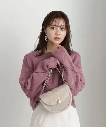 PROPORTION BODY DRESSING 아이렛 숏 기장 니트