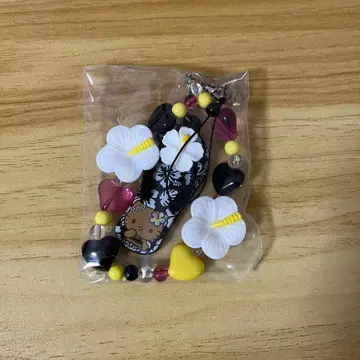 산리오 키티 토코나츠 베케이션 시크릿 스트랩 블랙