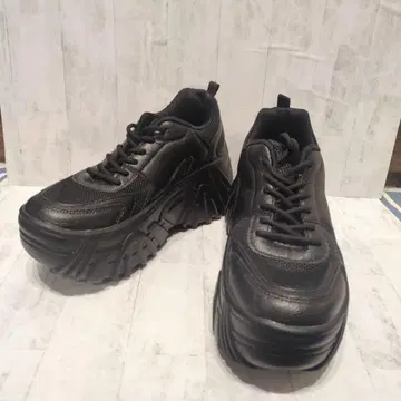 통굽 블랙스 스니커즈 M 사이즈 23cm
