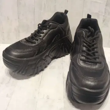 통굽 블랙스 스니커즈 M 사이즈 23cm