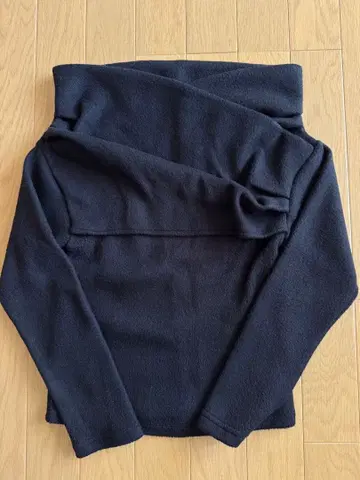 [ GYDA ] 크로스 디자인 오프숄더