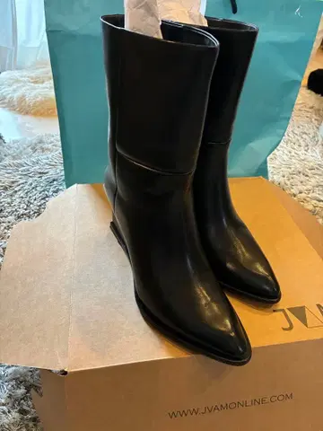 JVAM 블랙 가죽 숏부츠 웨지힐