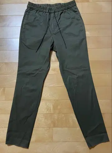 TOMORROWLAND 팬츠 카키