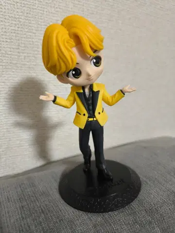 BTS 제이홉 피규어