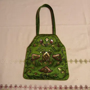 자수 장식 그린 핸드백