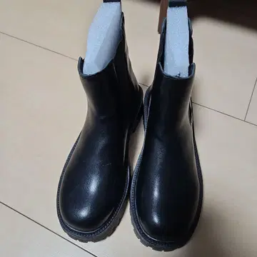 블랙 가죽 사이드 고어 숏부츠