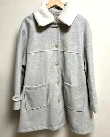 새상품급 사만사 모스모스 보아 옷깃 탈부착 2way 코트 아이보리