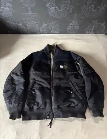 TOMMY HILFIGER 블랙 리버서블 점퍼 M