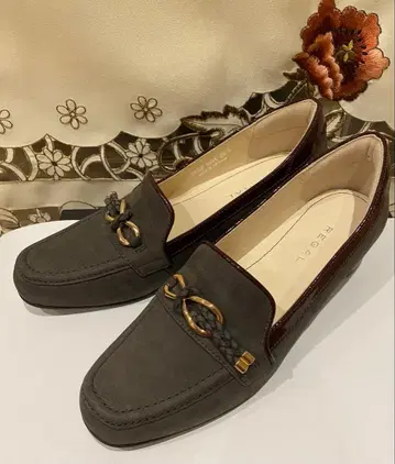 REGAL 여성용 로퍼 힐