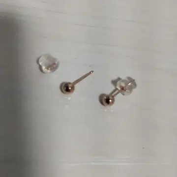 골드톤 스터드 귀걸이 소형 10금