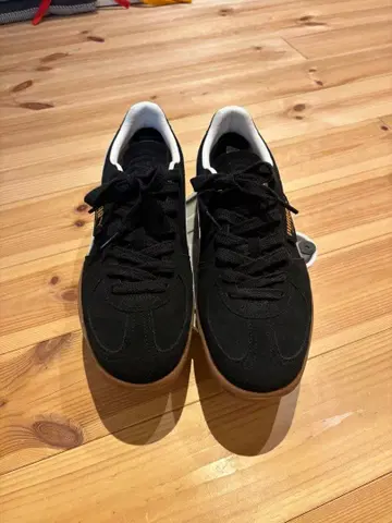 PUMA PALERMO 블랙/화이트 스니커즈