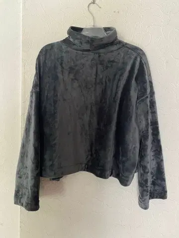 mizuiro ind 브러쉬드 하이넥 숏 풀오버