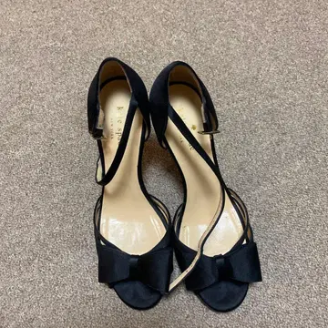 블랙 새틴 리본 하이힐 8cm