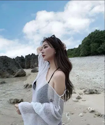 브라이튼 데미지 니트 원피스 M 화이트 THETOE