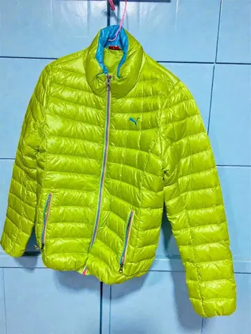 형광 그린 다운 자켓