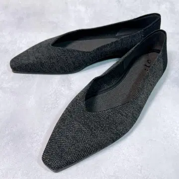 새상품 [ Oito ] 와시 플랫 펌프스 (24) 경량 세탁 가능 블랙