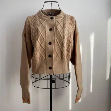 Eimee Law 베이지 케이블 짜임 가디건