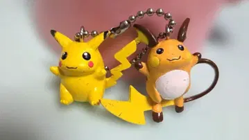 닌텐도 피카츄 라이츄 키링 2체 세트 포켓몬