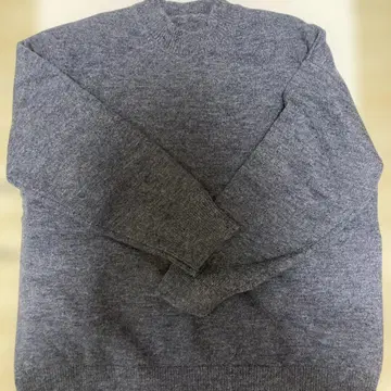 그레이 오버 사이즈 크루넥 니트