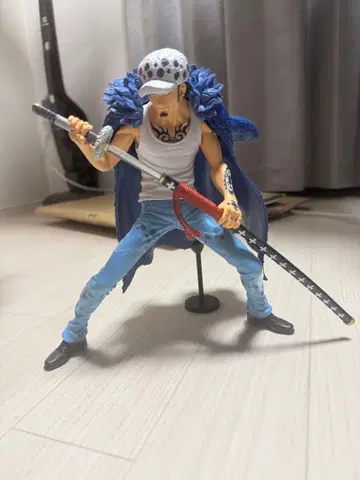 트리팔가 로우 피규어