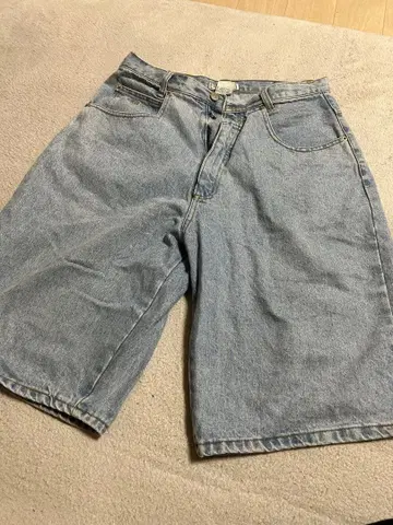 GUESS 데님 숏팬츠 31