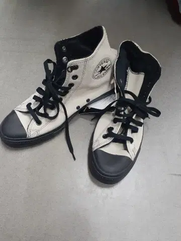 컨버스 하이컷 스니커즈 화이트/블랙