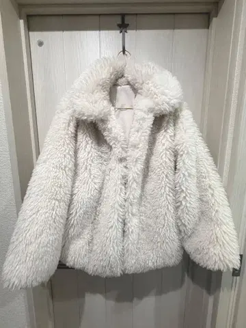 화이트 보아 자켓 사이즈 F