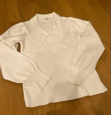 새상품급 LOUNIE 리브 긴팔 스웨터 화이트