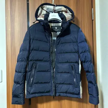 BLACK LABEL CRESTBRIDGE 네이비 다운 자켓