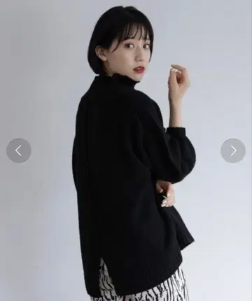 새상품 PAGEBOY 울MIX 백슬릿 풀오버 니트