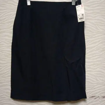 새상품 유니클로 네이비 스커트 2장 세트 L 사이즈