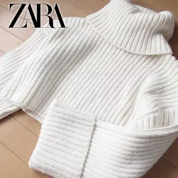 컨디션 최상 (EUR)L 자라 ZARA 크롭 리브 니트 화이트