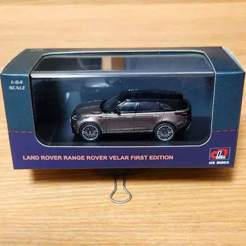 LCD MODELS 1/64 Range Rover Velar