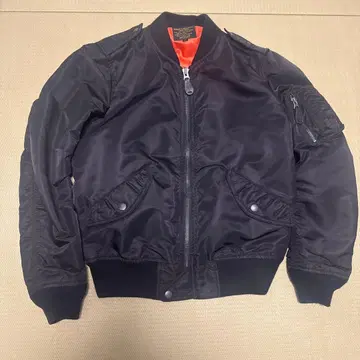 AVIREX 블랙 MA-1 플라이트 자켓