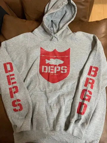 DEPS x BASSBRIGADE 쉴드 로고 후디 데프스브리게이드