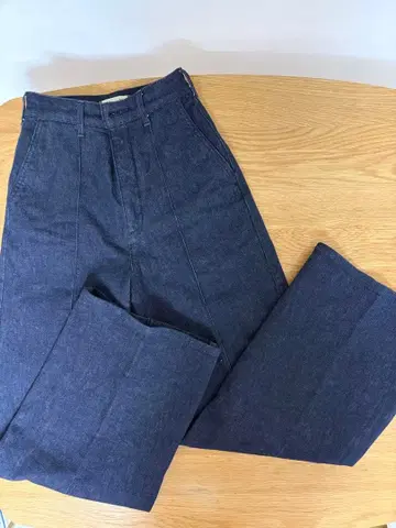 야누크 데님 핀턱 스트레이트